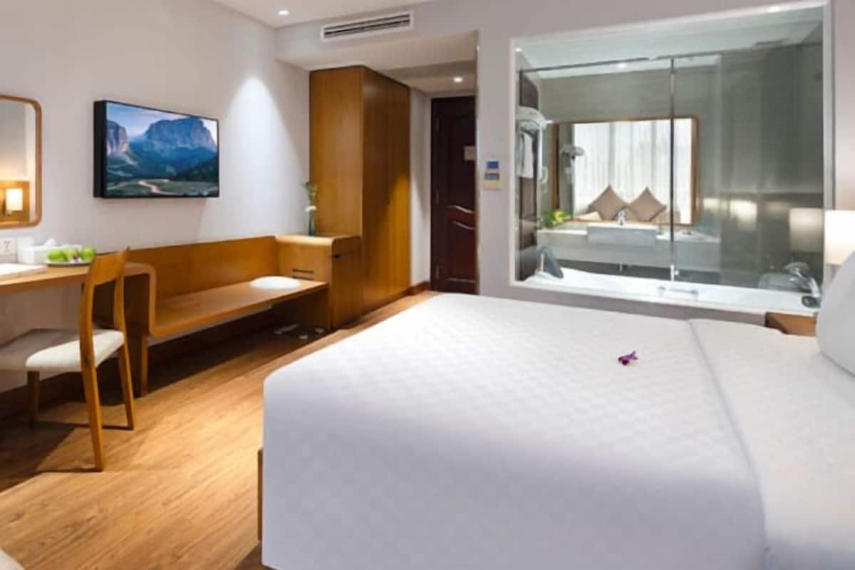 1 dormitori, minibar gratuït, caixa forta a l'habitació i escriptori