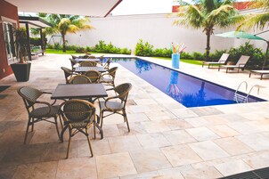 Seasonal outdoor pool, pool umbrellas