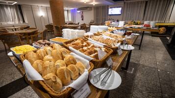 Bao gồm bữa sáng buffet hàng ngày