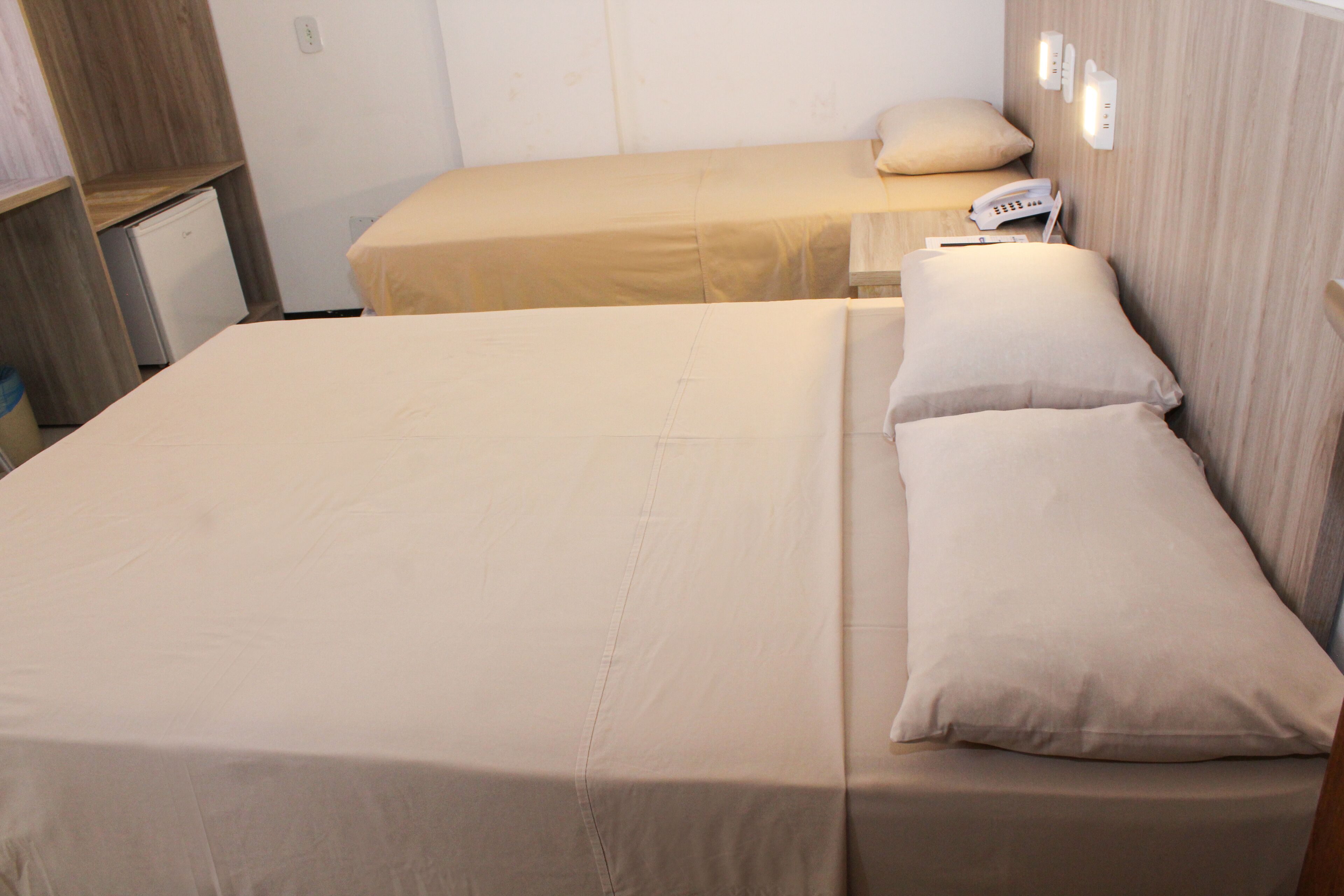 Minibar, Verdunkelungsvorhänge, kostenloses WLAN