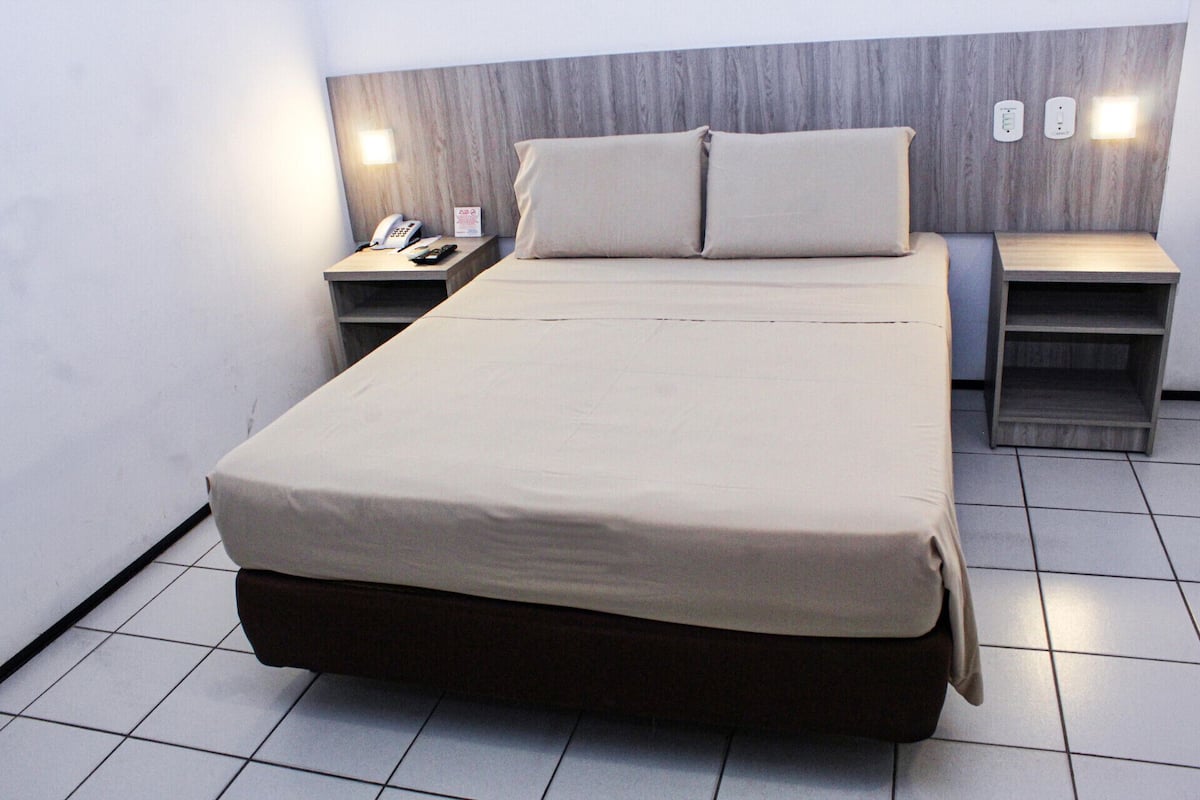 Minibar, blackout drapes, free WiFi