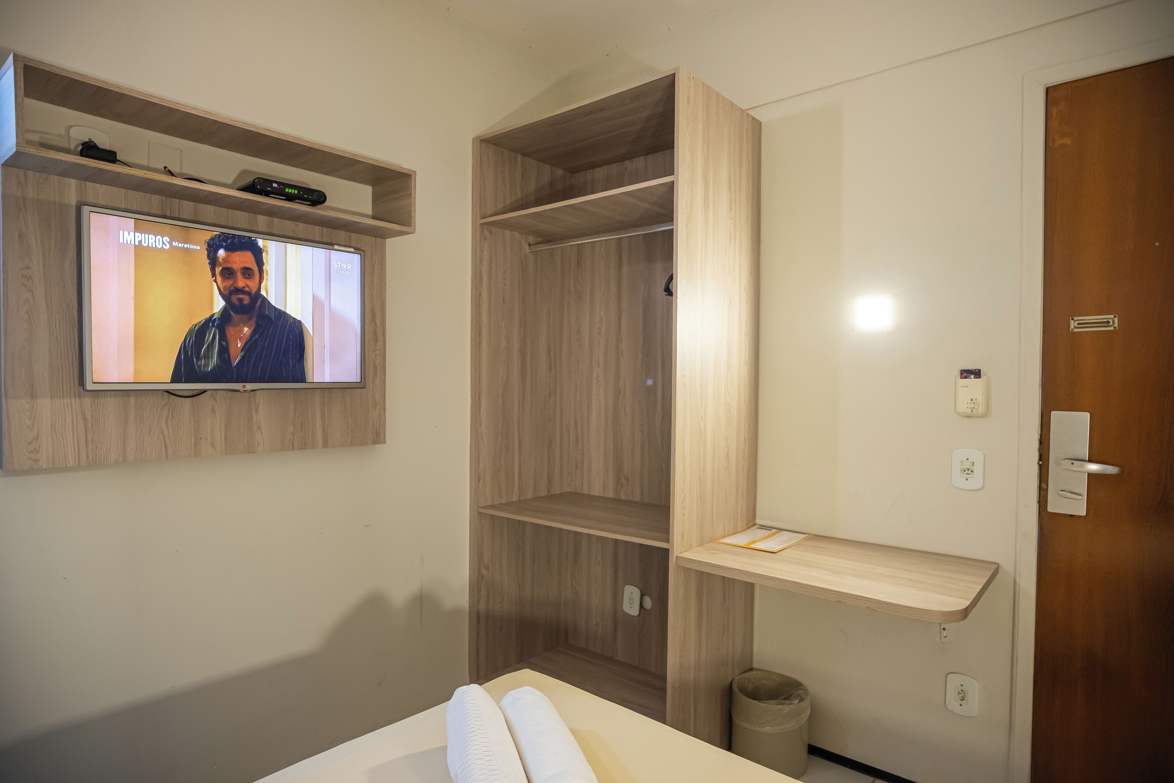 Standard-Doppelzimmer | Minibar, Verdunkelungsvorhänge, kostenloses WLAN