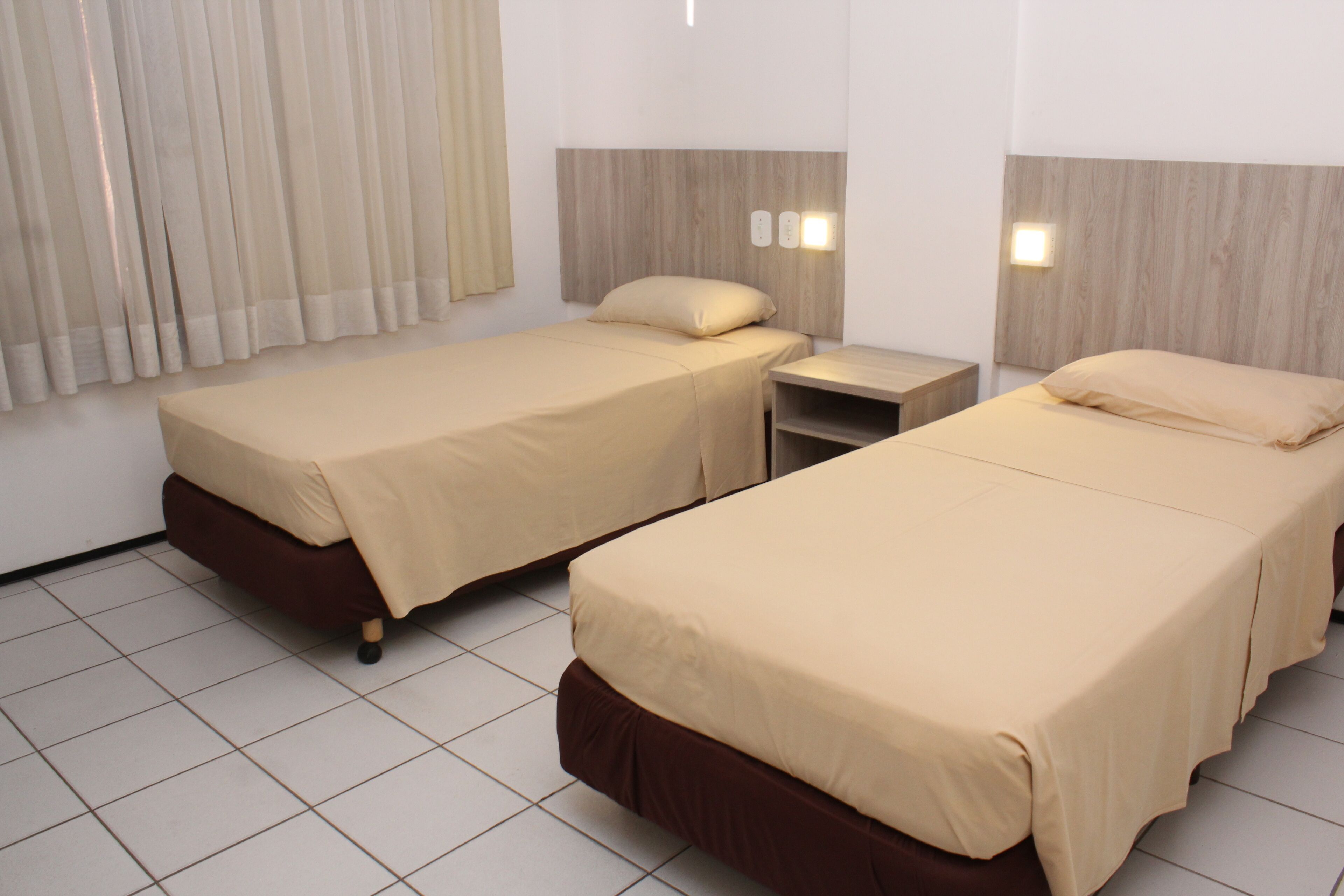 Minibar, cortinas blackout y wifi gratis 