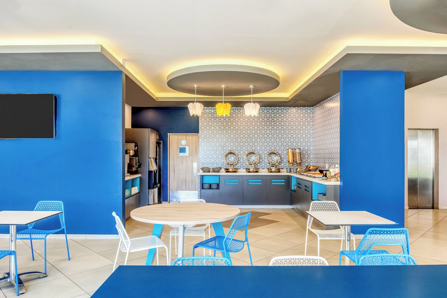 50-inch flat-screen tv with digital channels, tv, first-run films