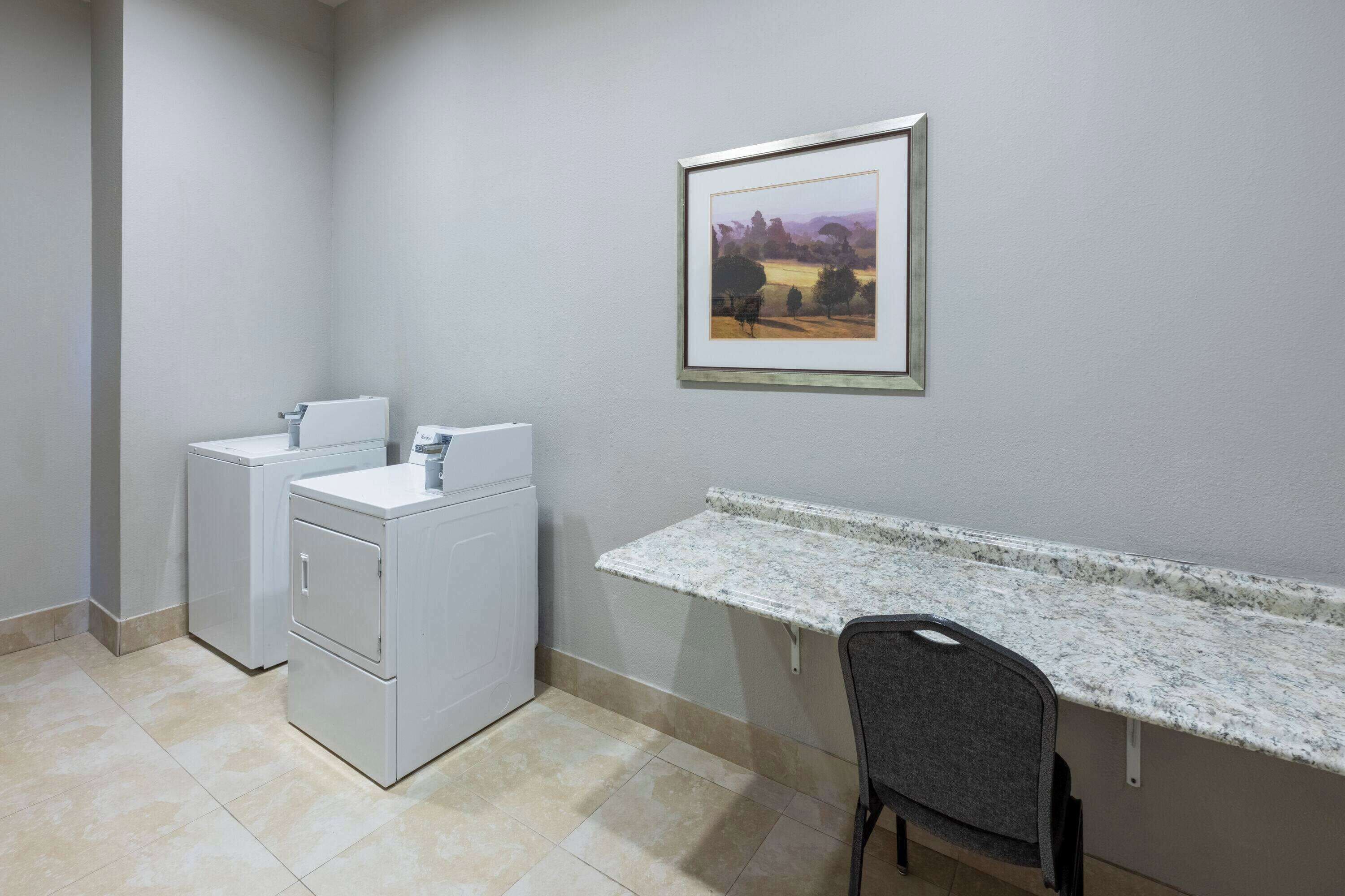 Photo - La Quinta by Wyndham Fort Worth - Lake Worth