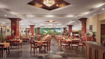 Daily buffet breakfast (USD 10 per person)