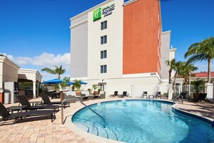 Outdoor pool, sun loungers