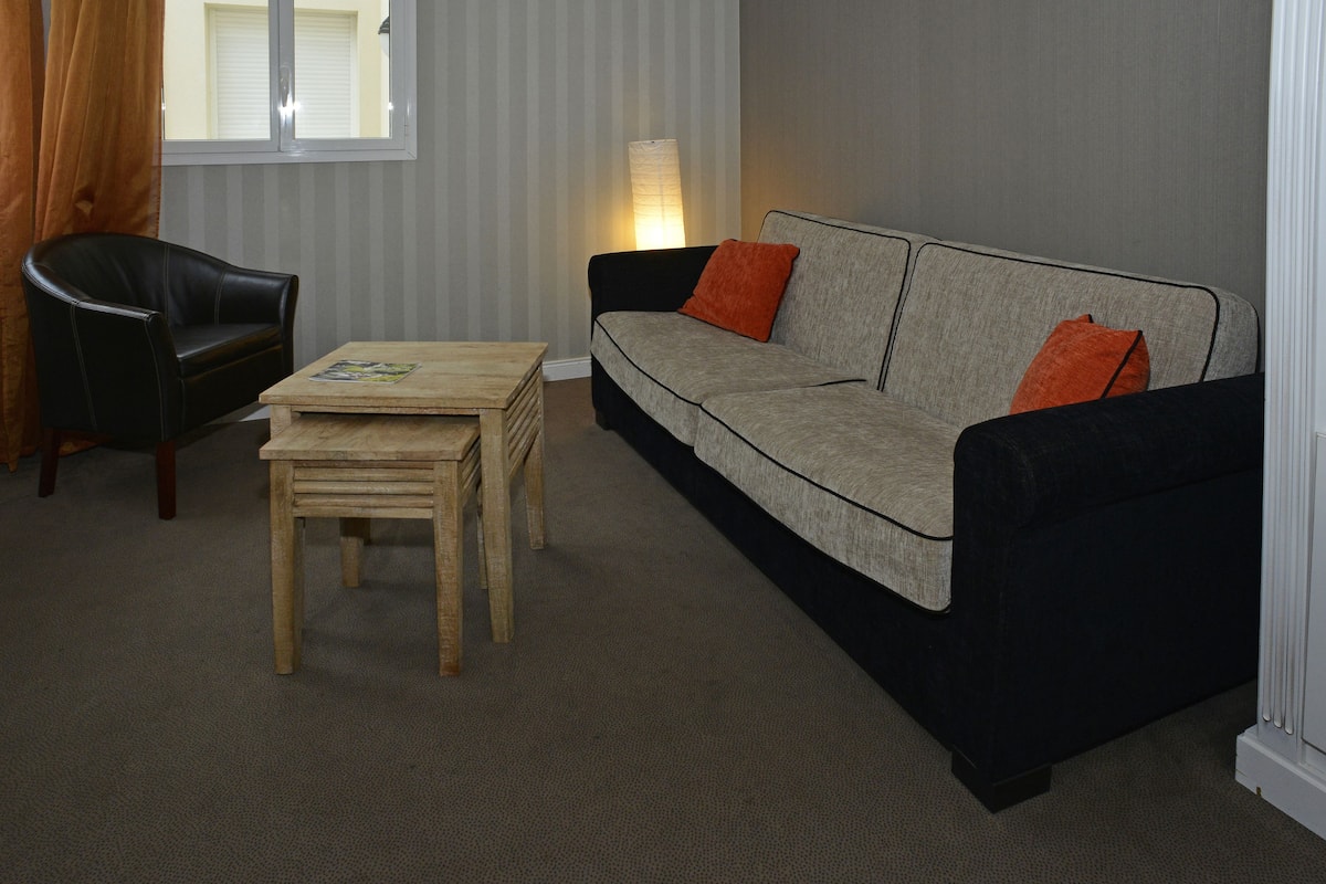 superior room, ground floor | 1 bedroom, minibar, in-room safe, individually decorated