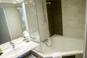 Room, Ground Floor | Bathroom - Hotel Almoria (Deauville)