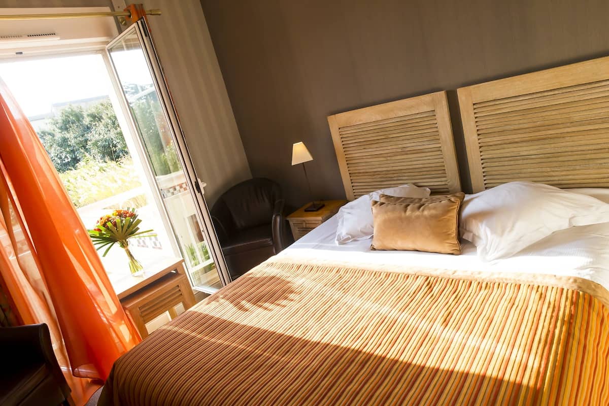 Zimmer, Gartenblick | Minibar, Zimmersafe, individuell dekoriert, Schreibtisch