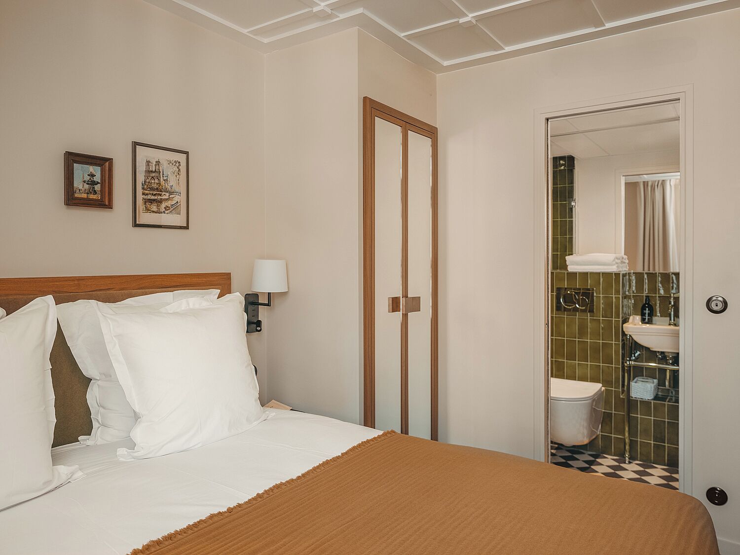 1 bedroom, premium bedding, in-room safe, desk