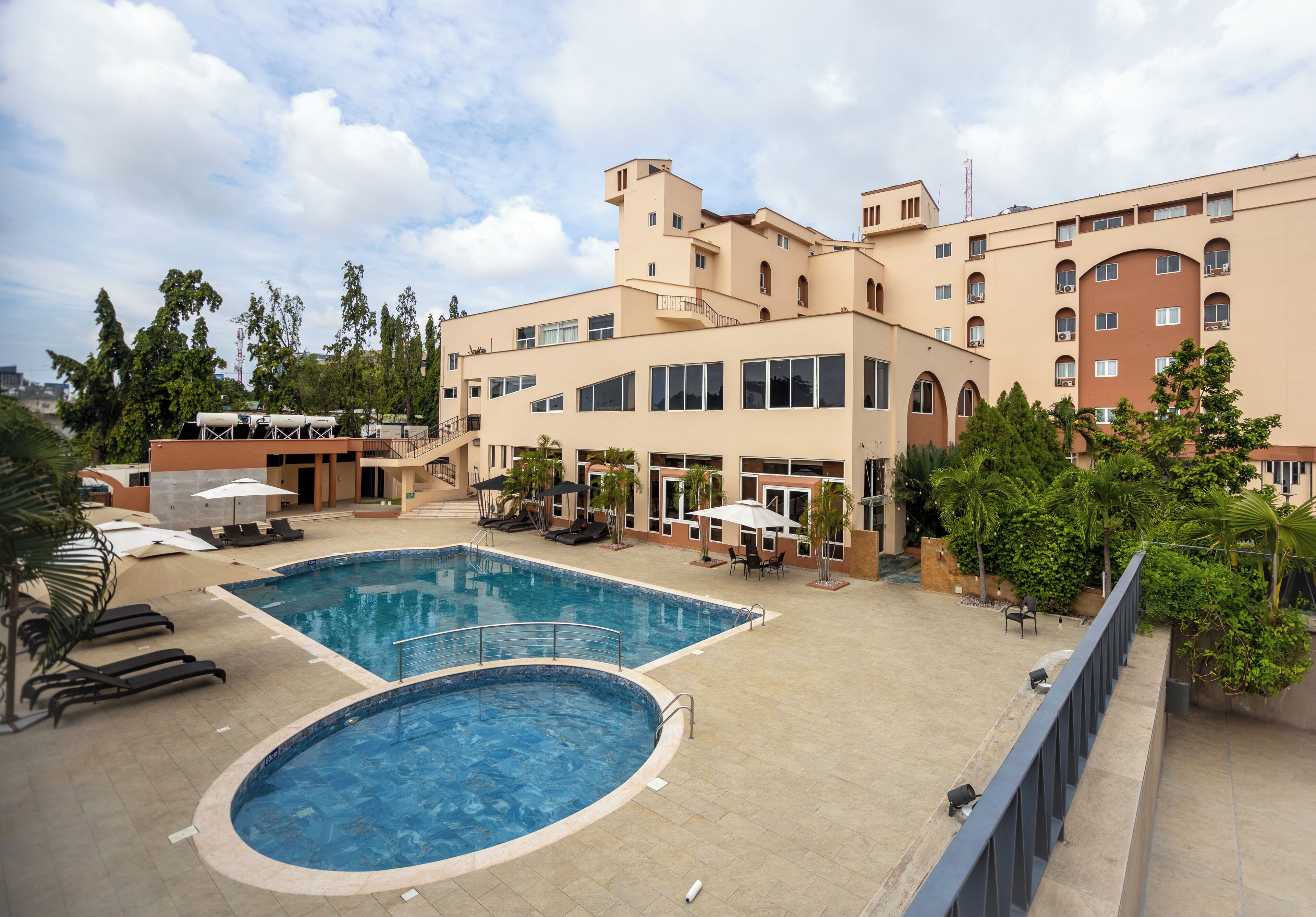 Außenpool, Liegestühle