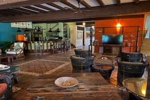 4 restaurants; breakfast, lunch, and dinner served - Pinewood Beach Resort and Spa (Diani Beach)