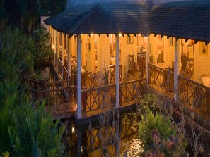 4 restaurants; breakfast, lunch, and dinner served - Pinewood Beach Resort and Spa (Diani Beach)
