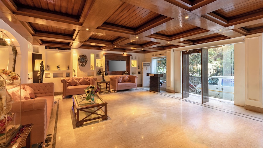 Hotel Emperor Palms at Karol Bagh