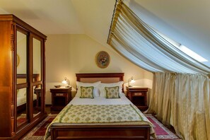 Premium bedding, minibar, in-room safe, desk