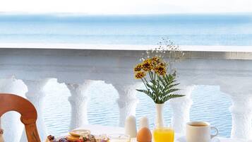 Bao gồm bữa sáng buffet hàng ngày