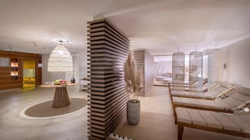 Sauna, baño de vapor, tratamientos corporales y tratamientos faciales