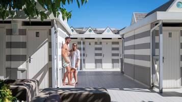 Plage privée à proximité, parasols, serviettes de plage, bar de plage