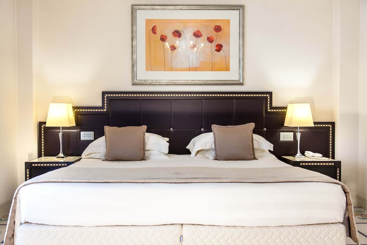 Hypo-allergenic bedding available, minibar, in-room safe, desk