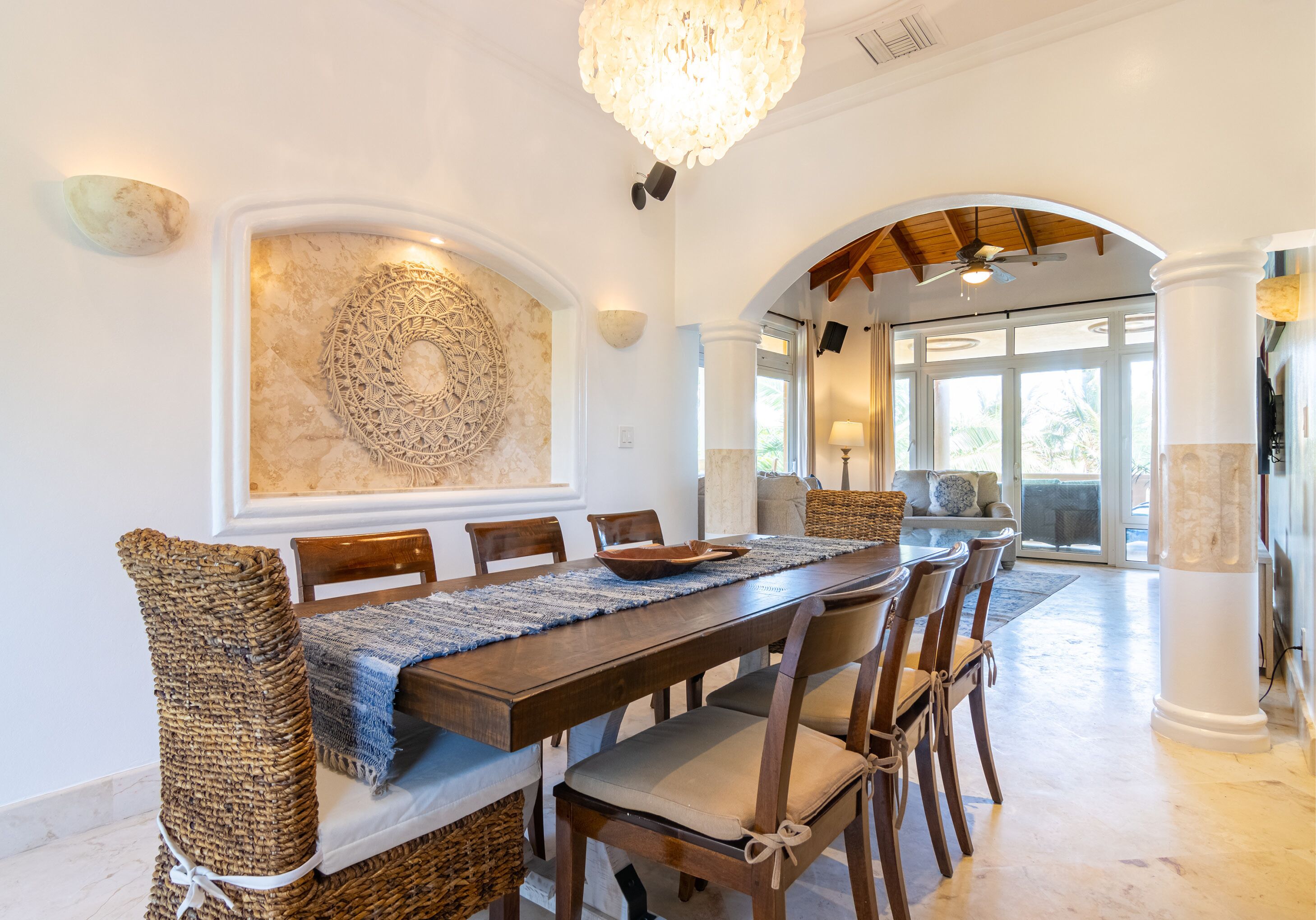 40-inch tv with cable channels, ipod dock