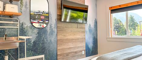 Chambre Design, 1 très grand lit, coin cuisine, vue montagne