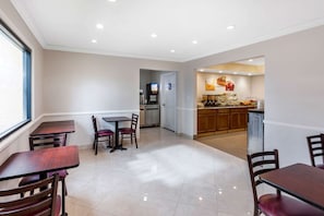 Free daily continental breakfast