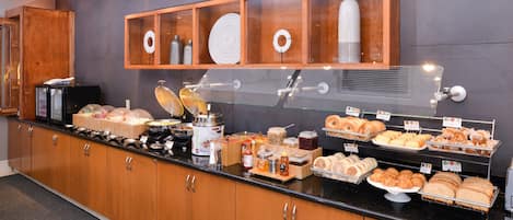 Free daily buffet breakfast