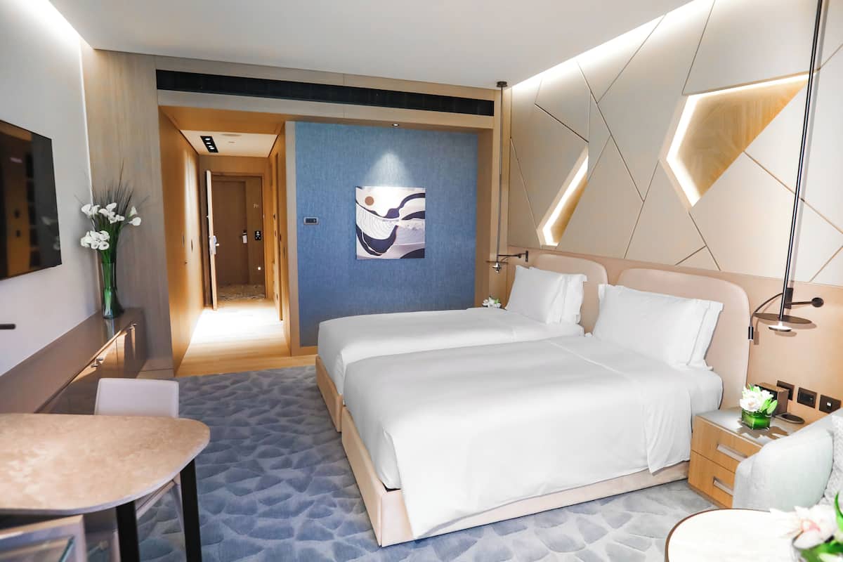 ห้องดีลักซ์ (Twin Beds) | 1 ห้องนอน, เครื่องนอนระดับพรีเมียม, ผ้านวมขนเป็ด, มินิบาร์