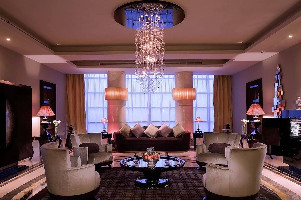 1 bedroom, premium bedding, down duvets, minibar