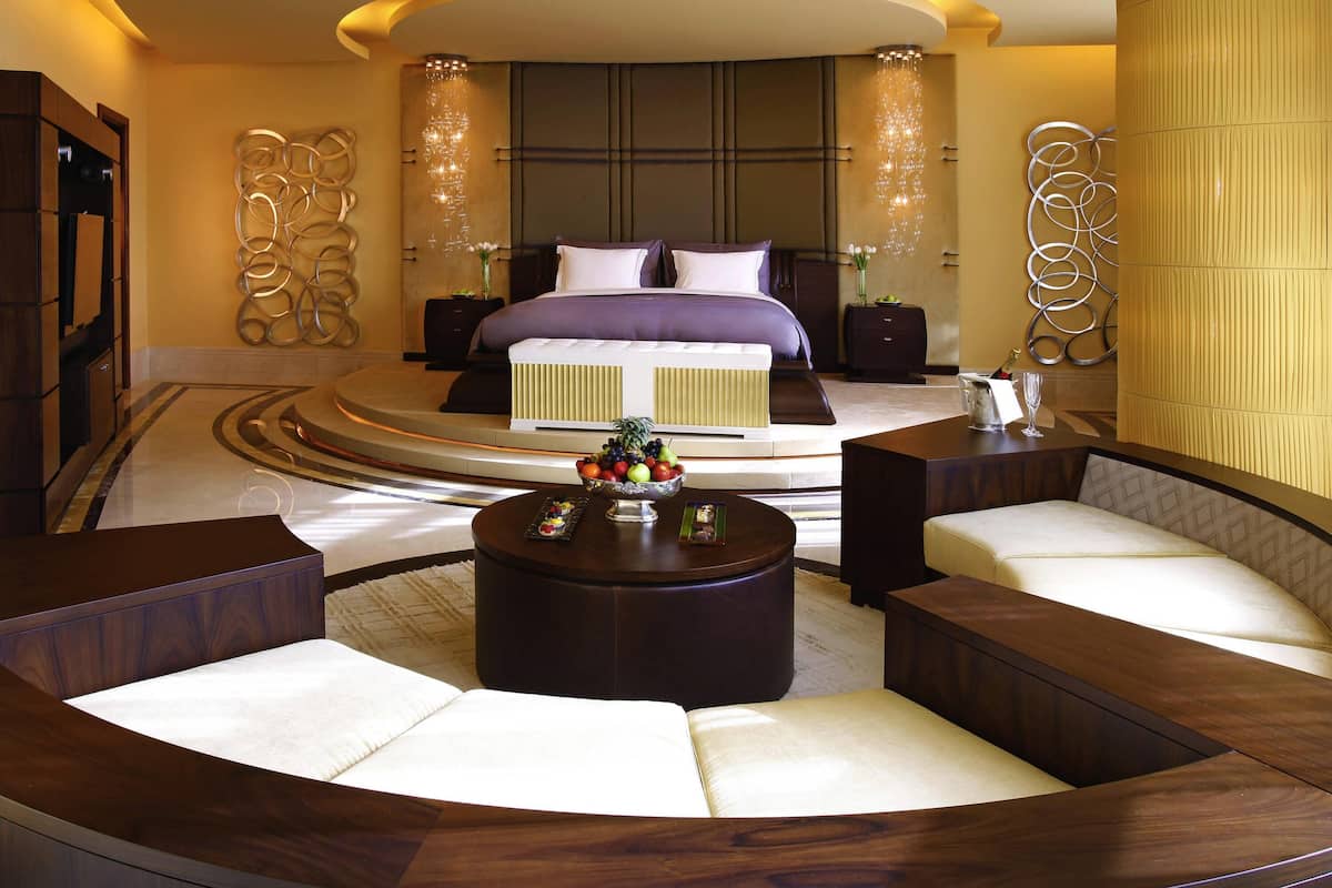 1 bedroom, premium bedding, down duvets, minibar