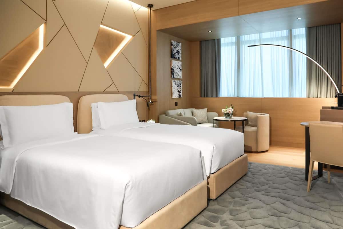 Deluxe Room (Twin Beds)