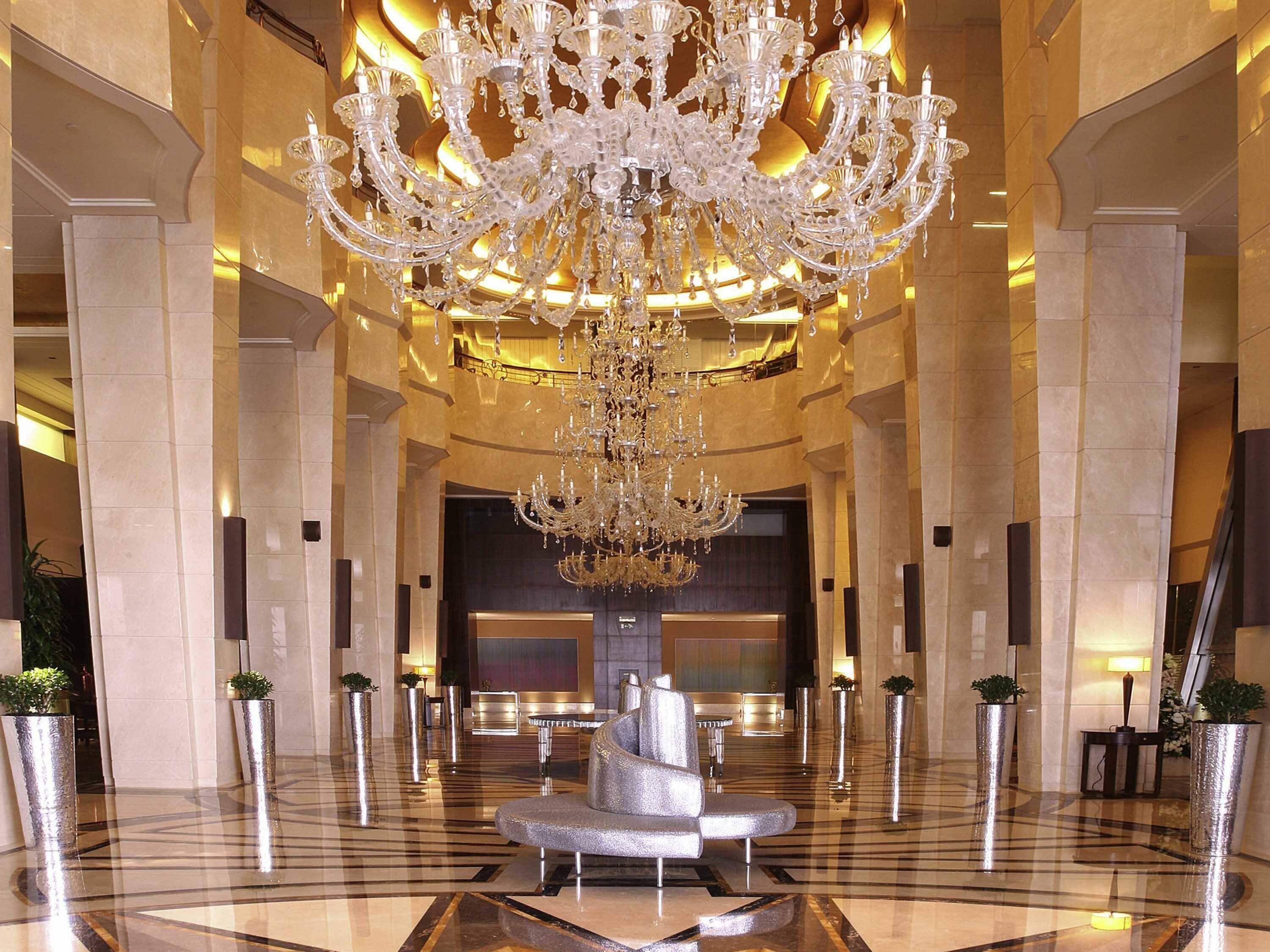 3 restaurants servant le petit déjeuner