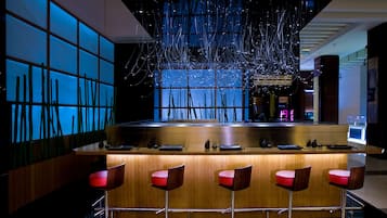 3 restaurantes; se sirven desayunos