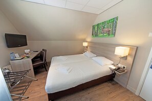Habitación doble Confort, Terraza | Cunas, camas extra y wifi gratis 