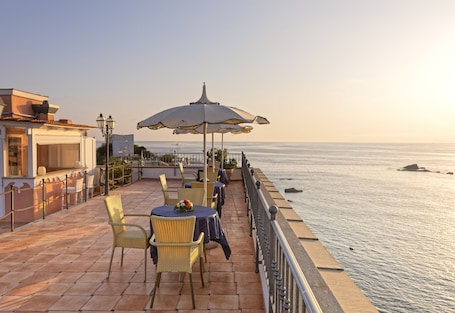 Terraza en la azotea. Hotel Nettuno