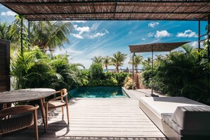 Suite, 1 King Bed, Beachfront | Terrace/patio - The Kontiki (Willemstad)