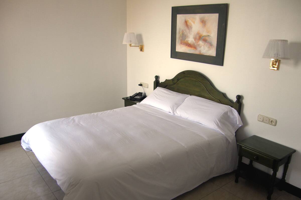 Blackout curtains, free WiFi, bed sheets