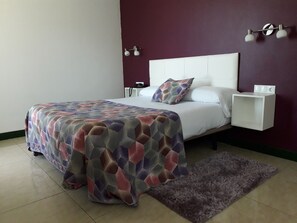 Superior Double Room | Langsir/tirai gelap terus, Wi-fi percuma, cadar katil 