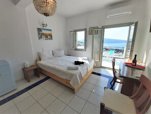 Individually decorated, individually furnished, desk, iron/ironing board - Ether Sunset Oia (Santorini)