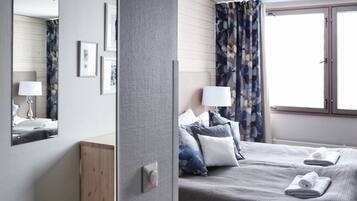 Habitación estándar | Escritorio, tabla de planchar con plancha, cunas y wifi gratis