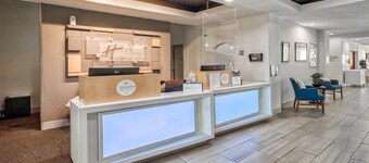 比維爾 IHG 旗下飯店智選假日套房飯店