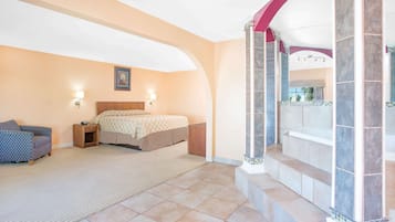 Escritorio, wifi gratis, ropa de cama y despertador