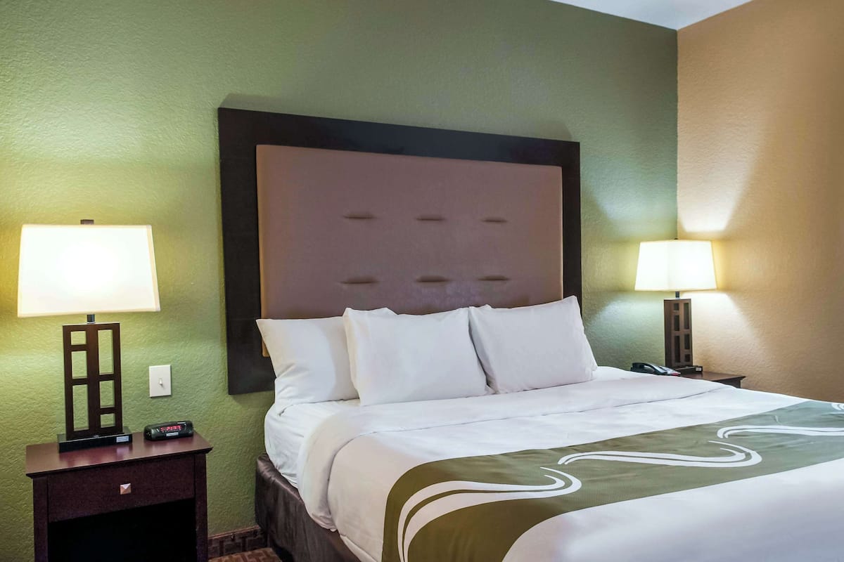 Suite, 1 King Bed, Accessible, Non Smoking | Pillowtop beds, in-room safe, desk, blackout drapes