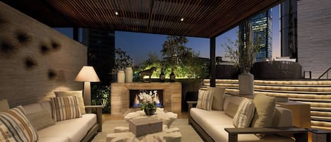 Suite, 1 King Bed, Private Pool