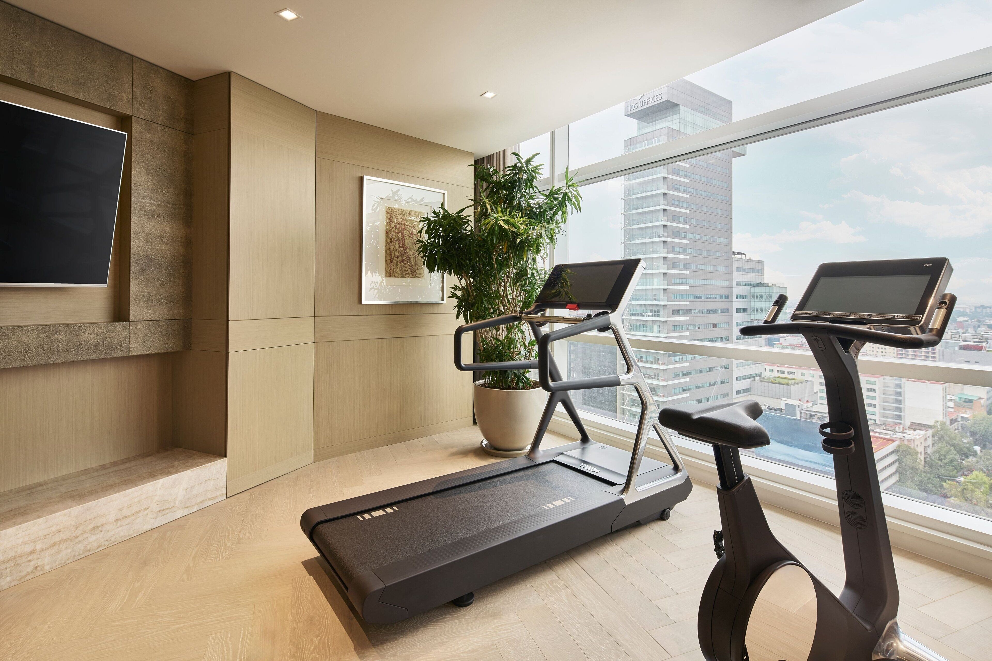 st regis, suite, 1 king bed | 1 bedroom, premium bedding, minibar, in-room safe