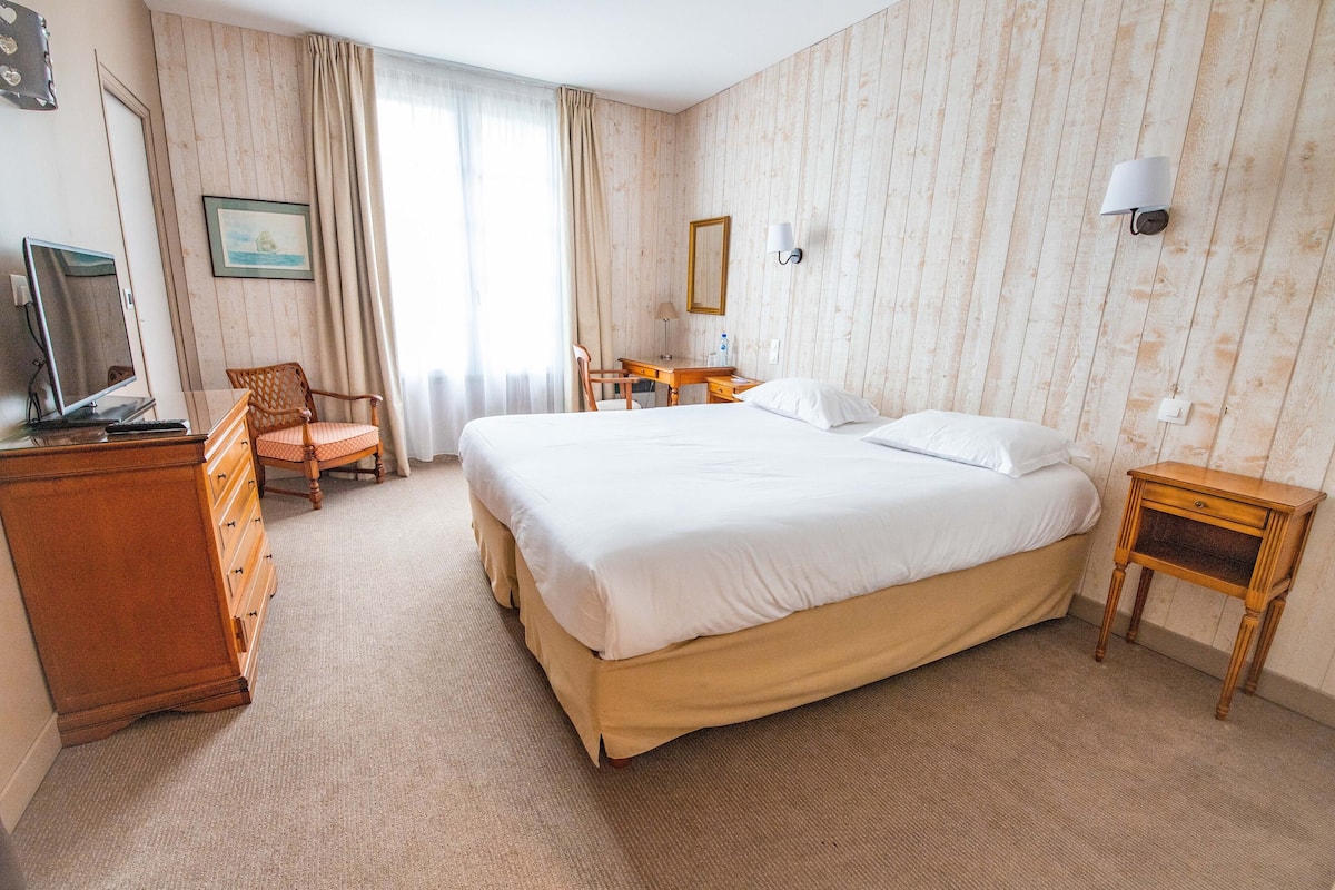 Double or Twin Room | 1 bedroom, premium bedding, in-room safe, desk