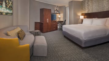 1 Schlafzimmer, hochwertige Bettwaren, Zimmersafe, Schreibtisch