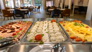 Sarapan prasmanan