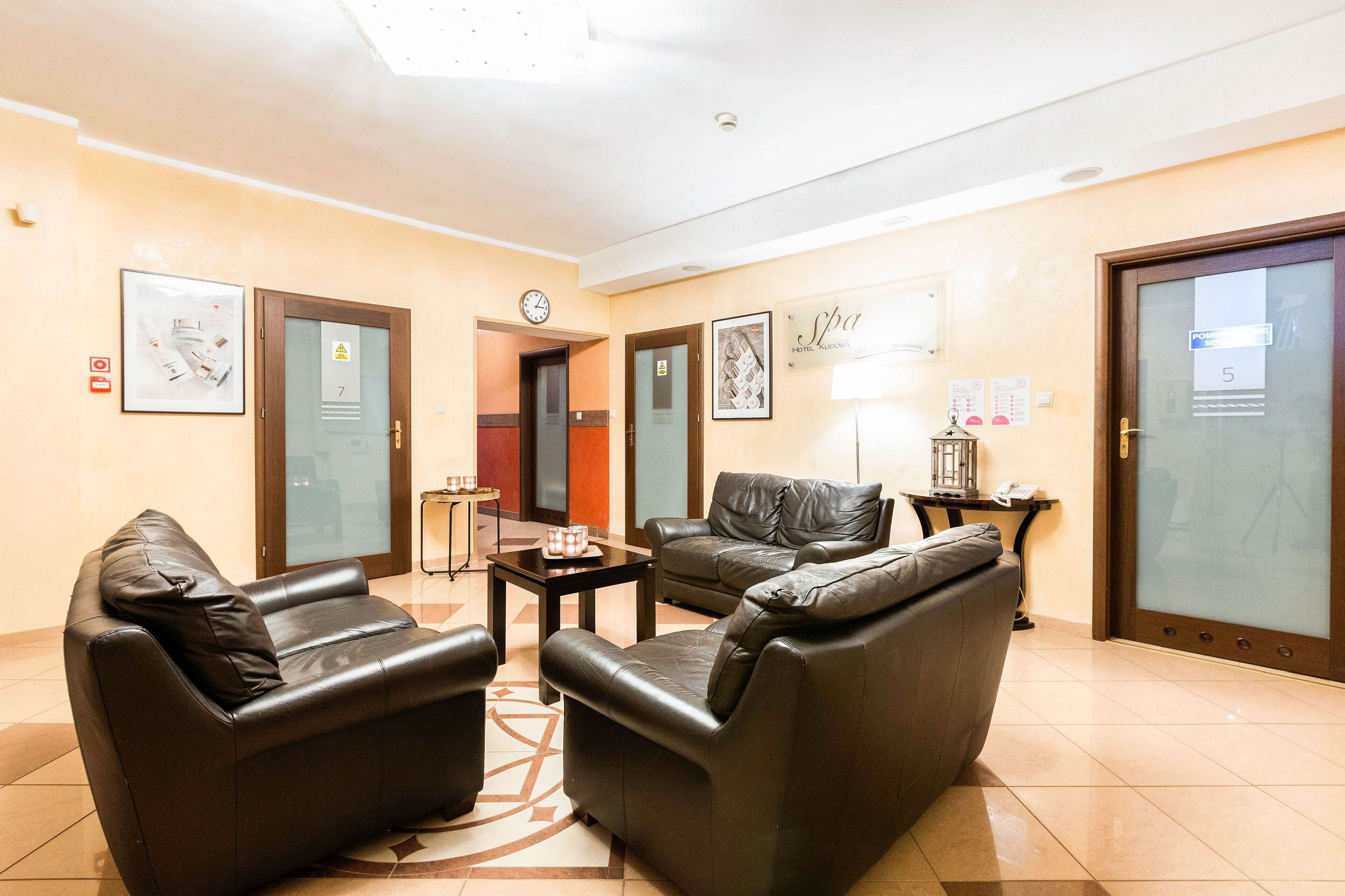 hot tub, body treatments, hydrotherapy, body scrubs, facials